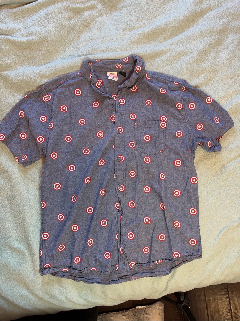 Marvel Men's Short-Sleeve captain america Blue Button-Down Shirt